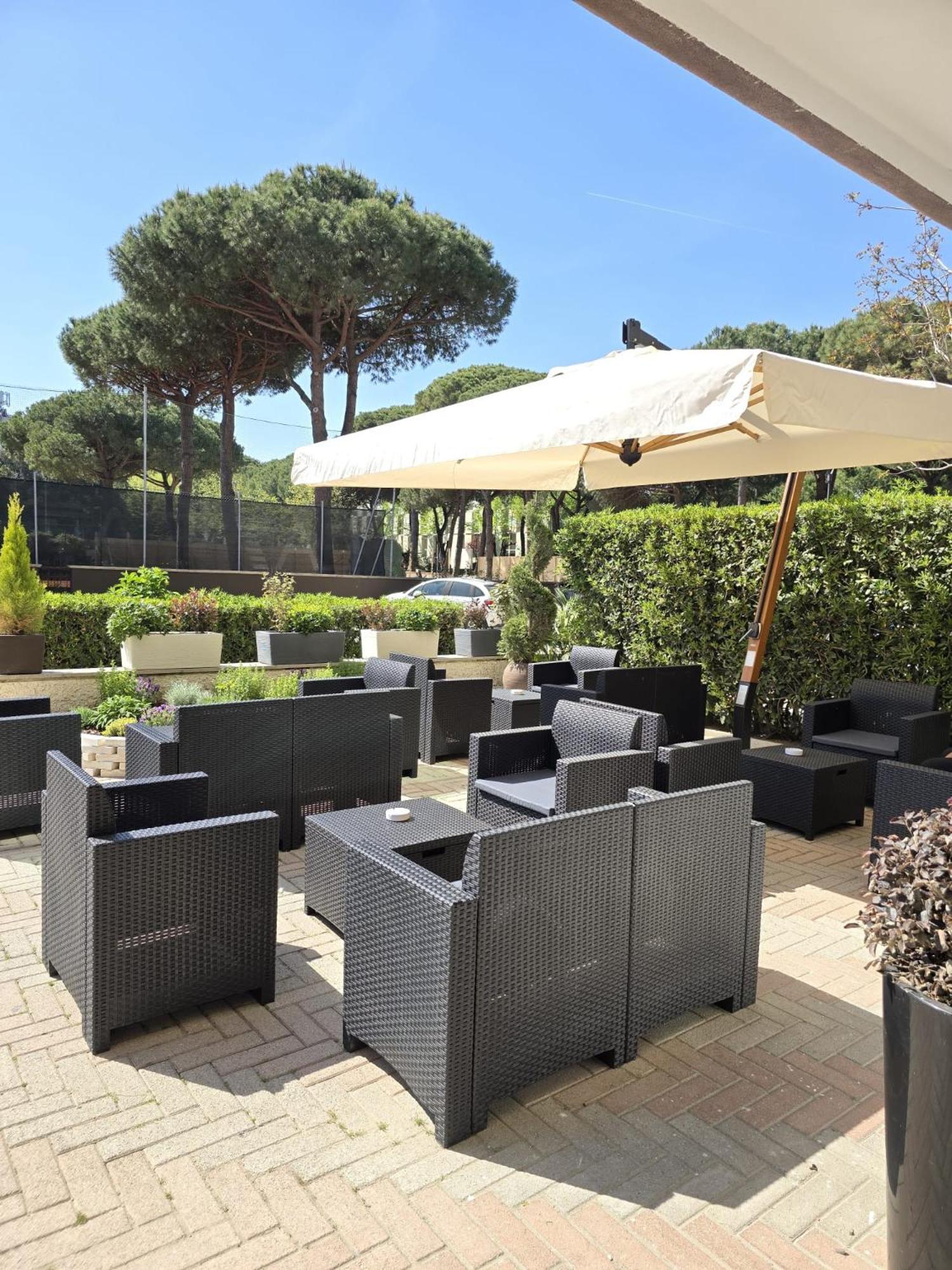 Hotel Helios Beach Milano Marittima Exterior foto