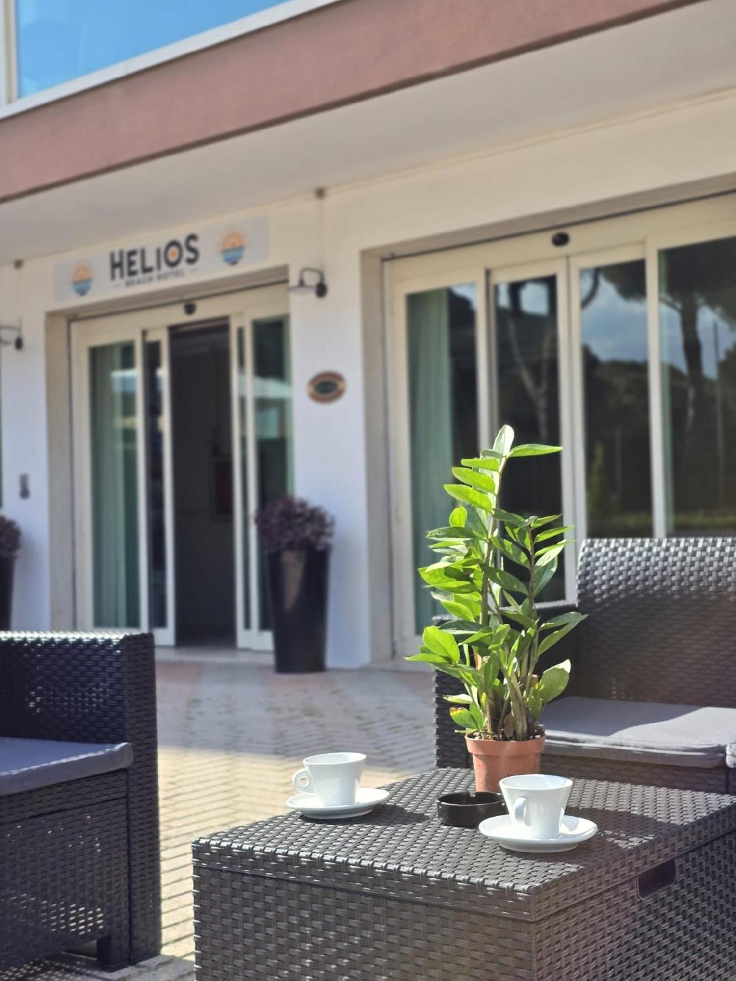 Hotel Helios Beach Milano Marittima Exterior foto