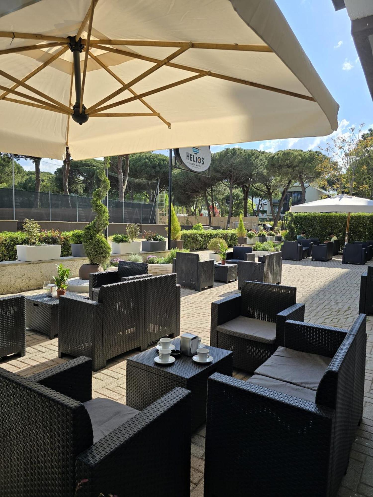 Hotel Helios Beach Milano Marittima Exterior foto