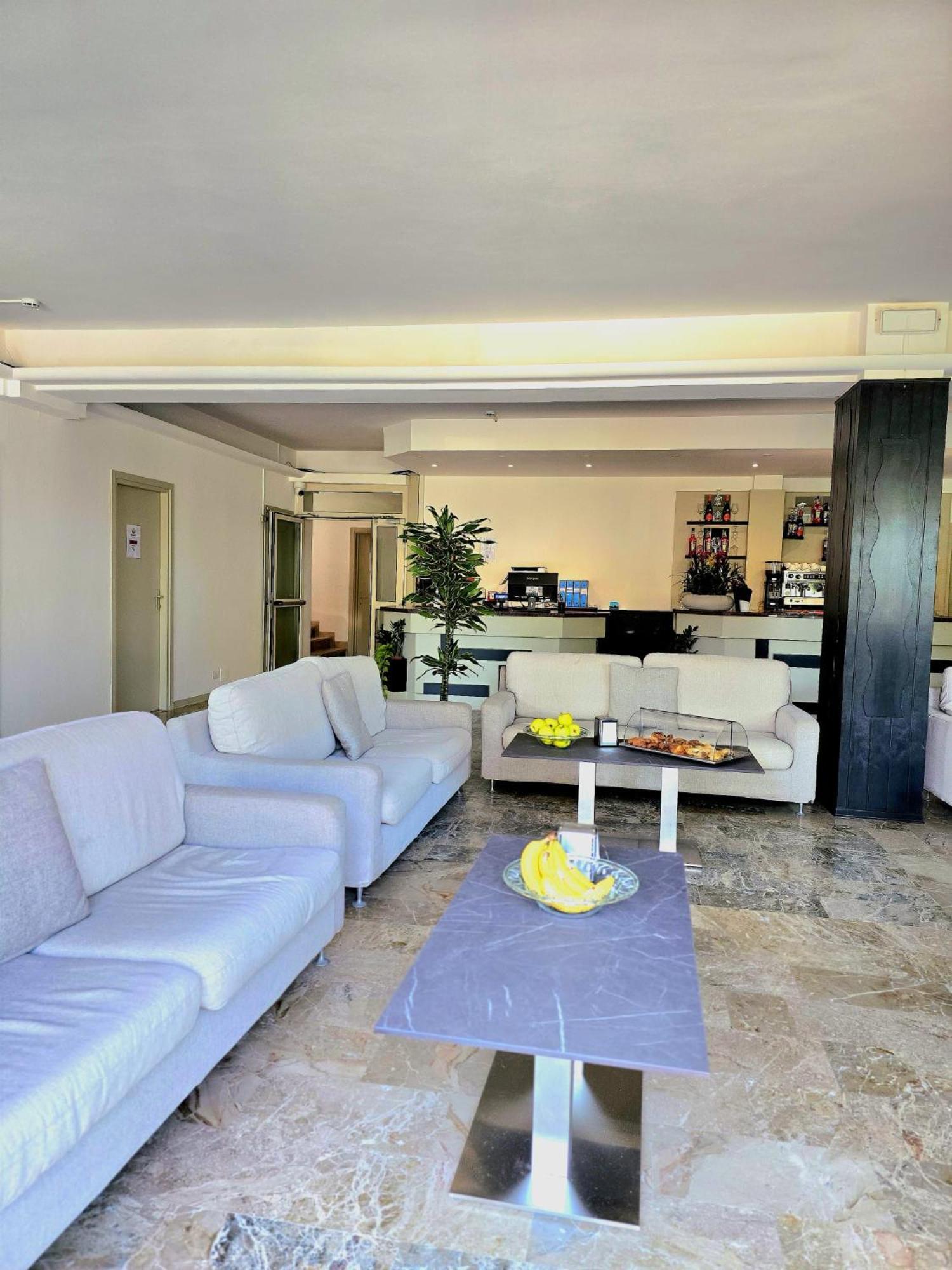 Hotel Helios Beach Milano Marittima Exterior foto